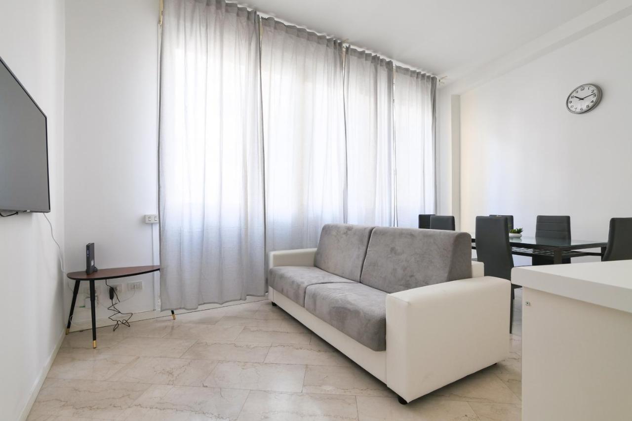 Prestige Boutique Homes - Duomo 1 Мілан Екстер'єр фото
